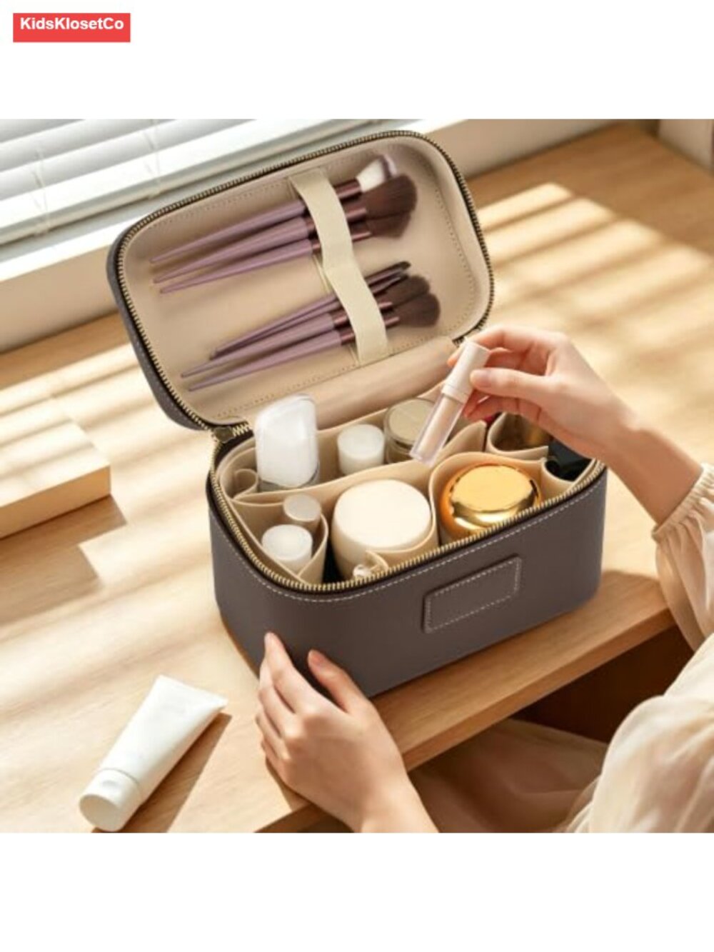 Vintage PU Leather Makeup Train Case Travel Cosmetic Organizer with Brush - Picture 5 of 5